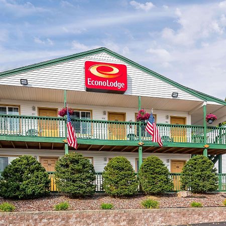 Rodeway Inn Lake George Outlets Экстерьер фото