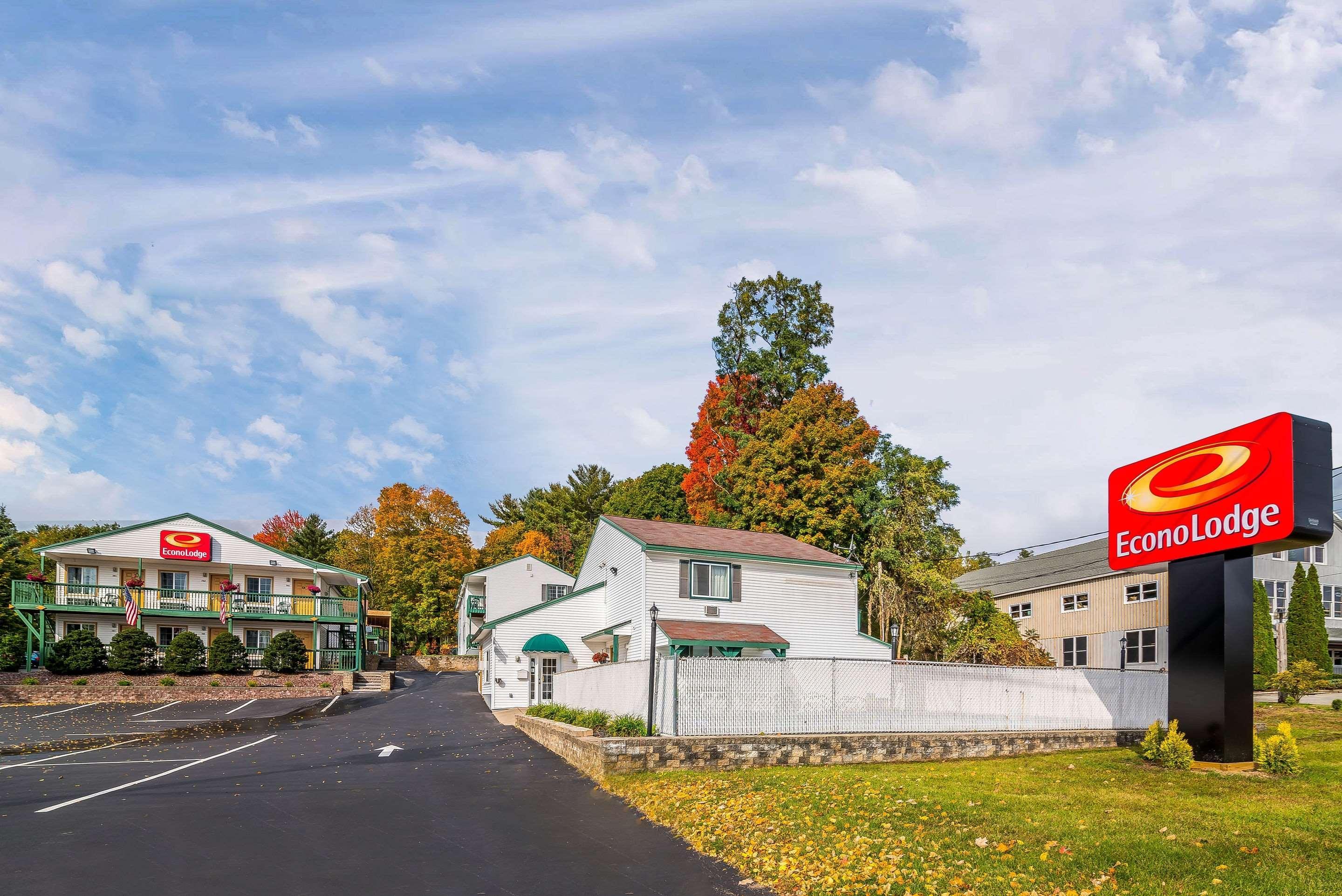 Rodeway Inn Lake George Outlets Экстерьер фото